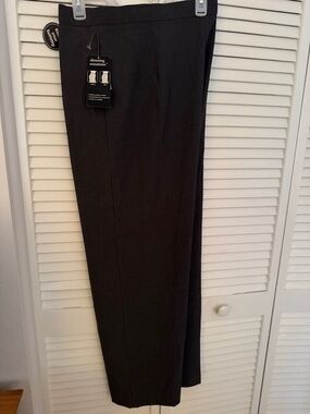 NWT Women’s Counterparts tummy control grey slacks, size 18